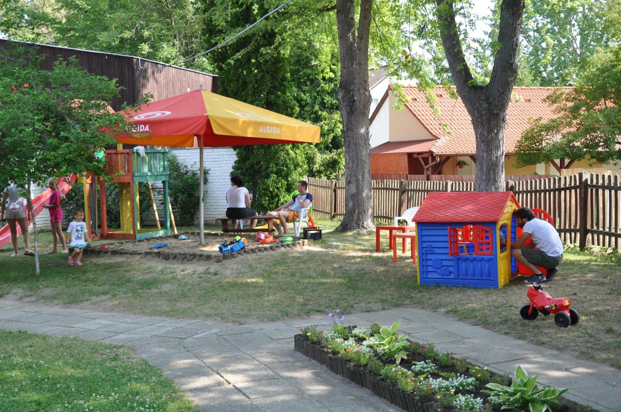 Hotel Melis Balatonlelle Exterior photo