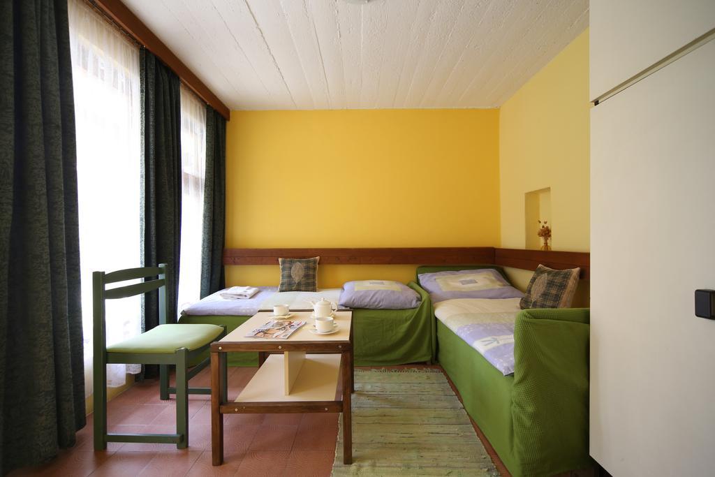 Hotel Melis Balatonlelle Exterior photo