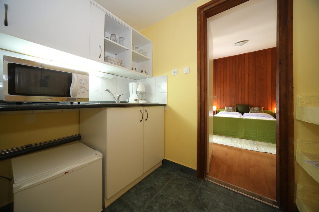 Hotel Melis Balatonlelle Exterior photo